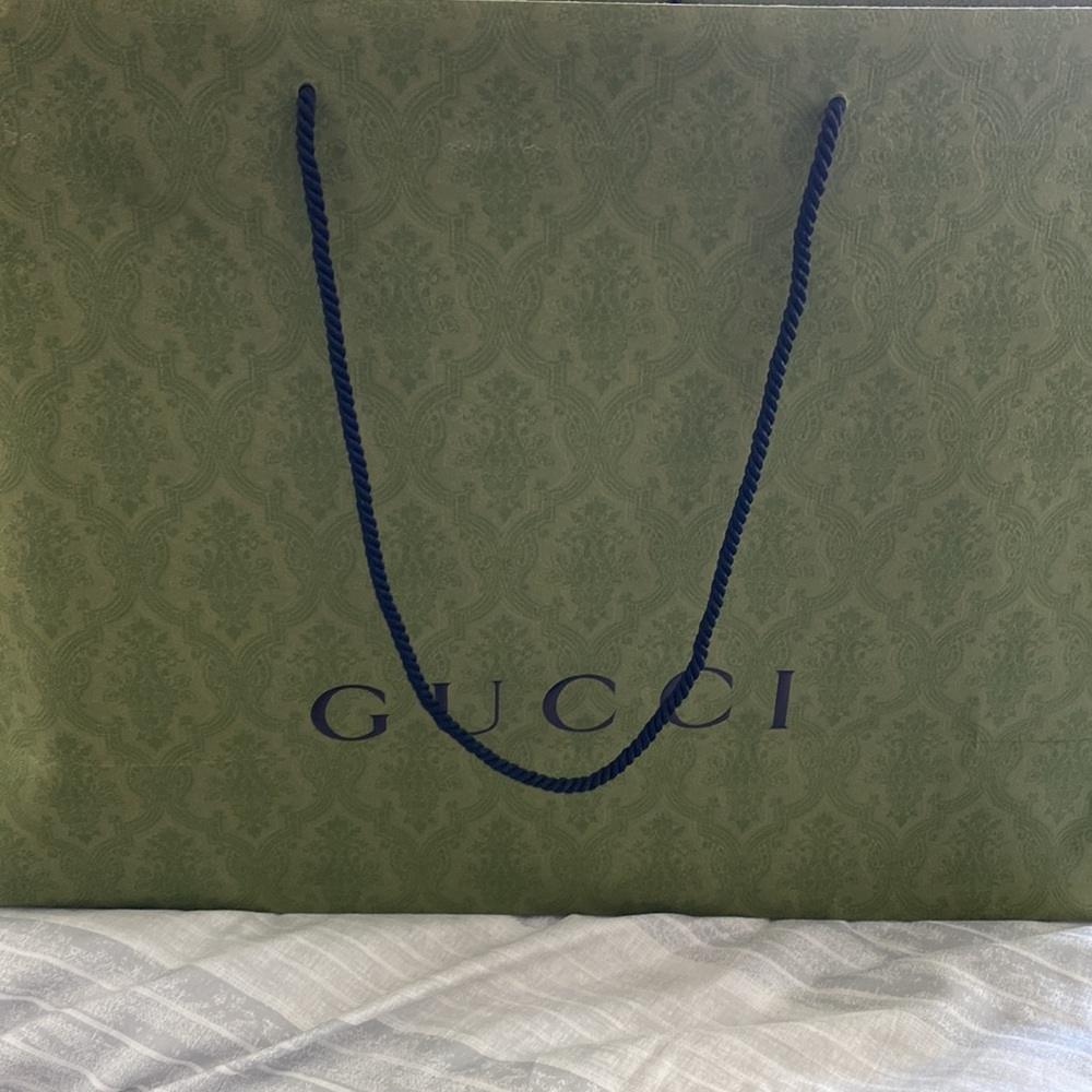 Gucci shopping bag